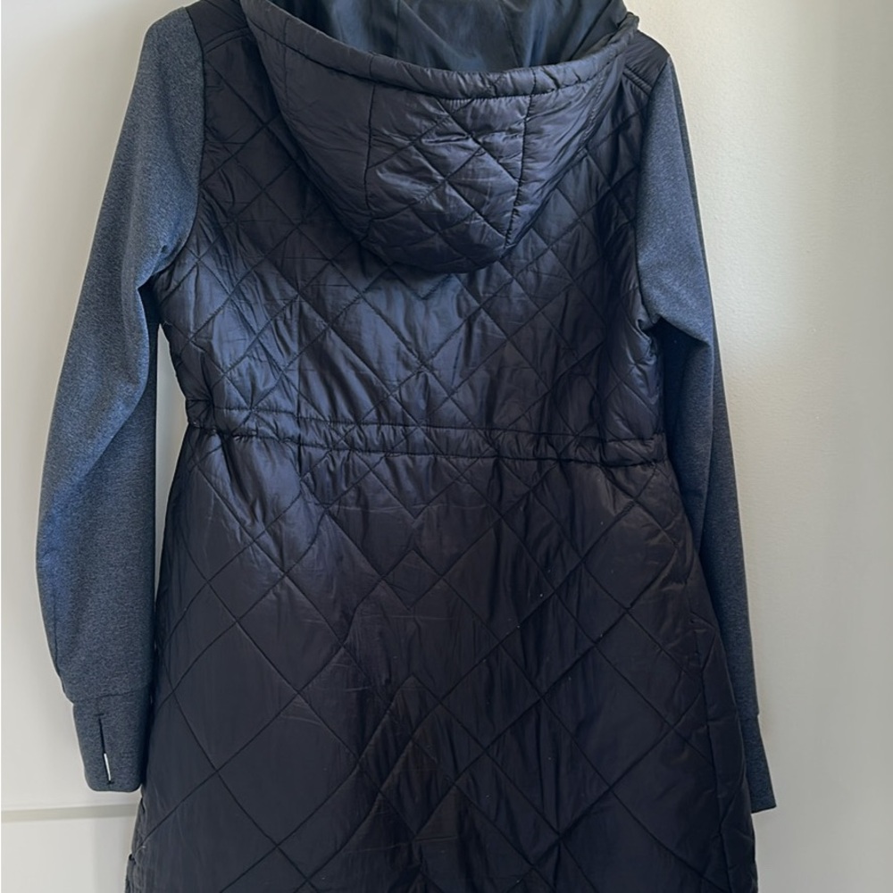 Mondetta Women's Quilted Hooded Puffer Jacket - Black and Gray